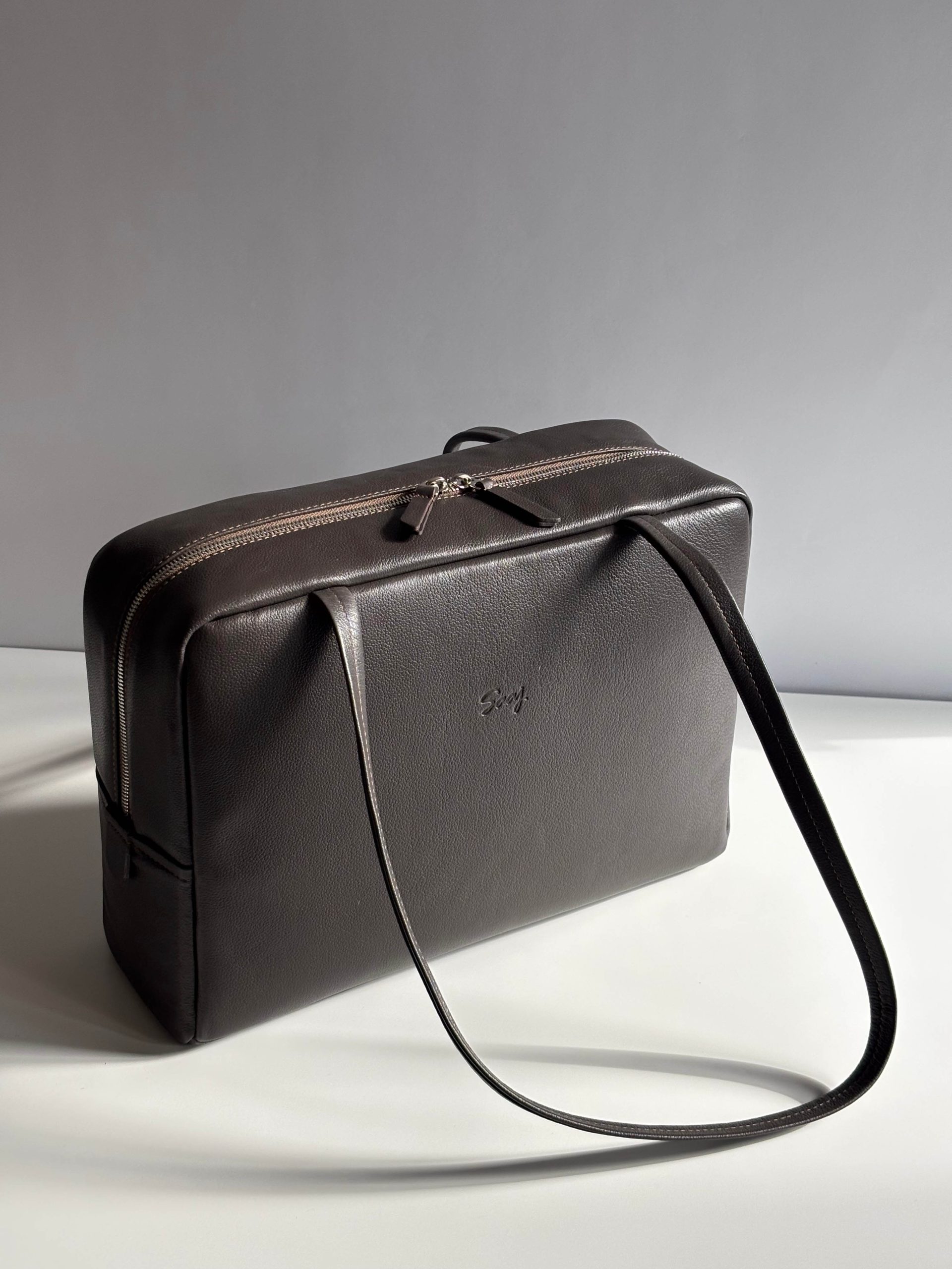 Сумка Айтишница 14 дюймов Кожаная сумка Айтишница 14 дюймов коричневого цвета