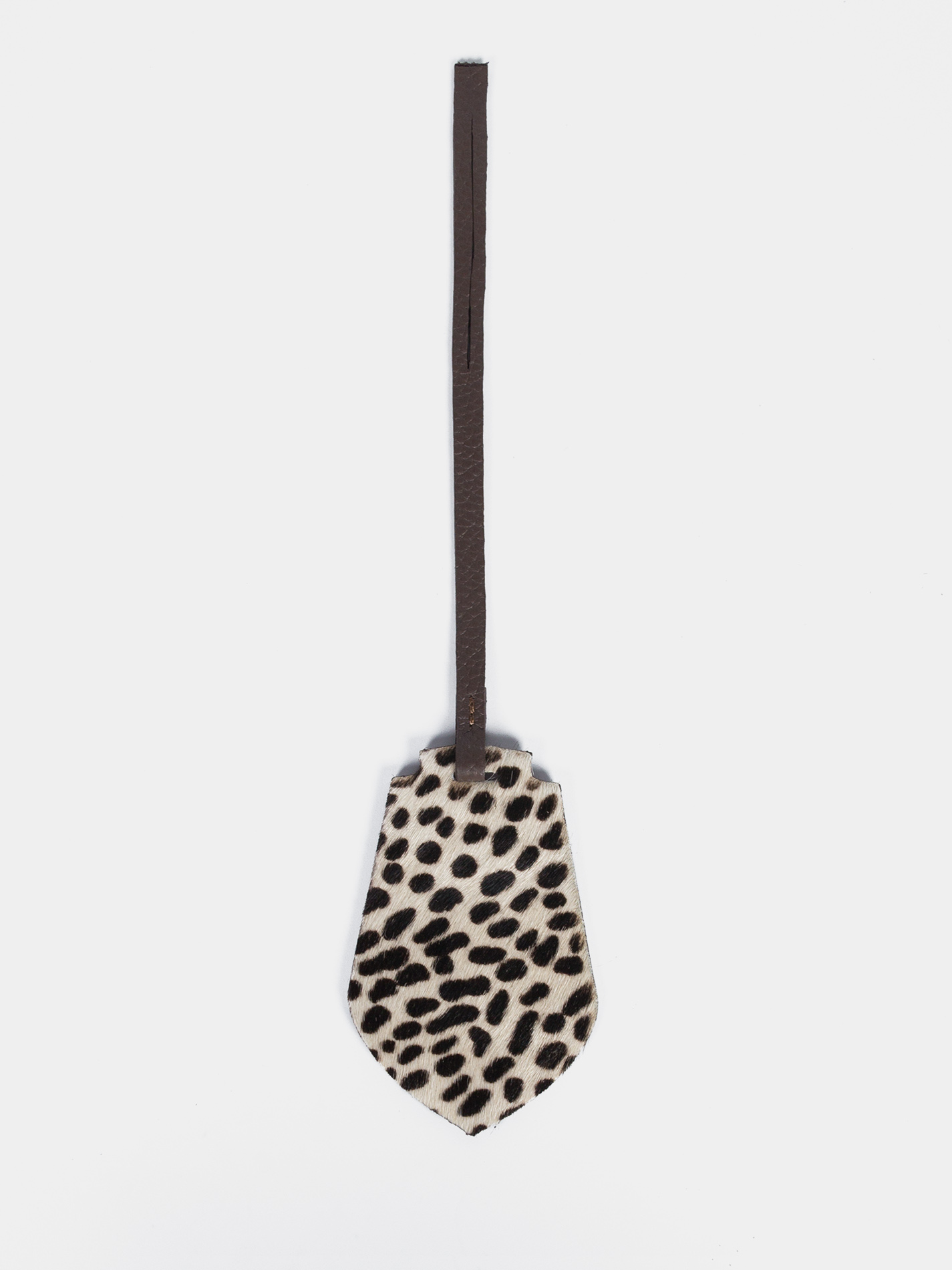 Тег для персонализации комбинация меха и натуральной кожи