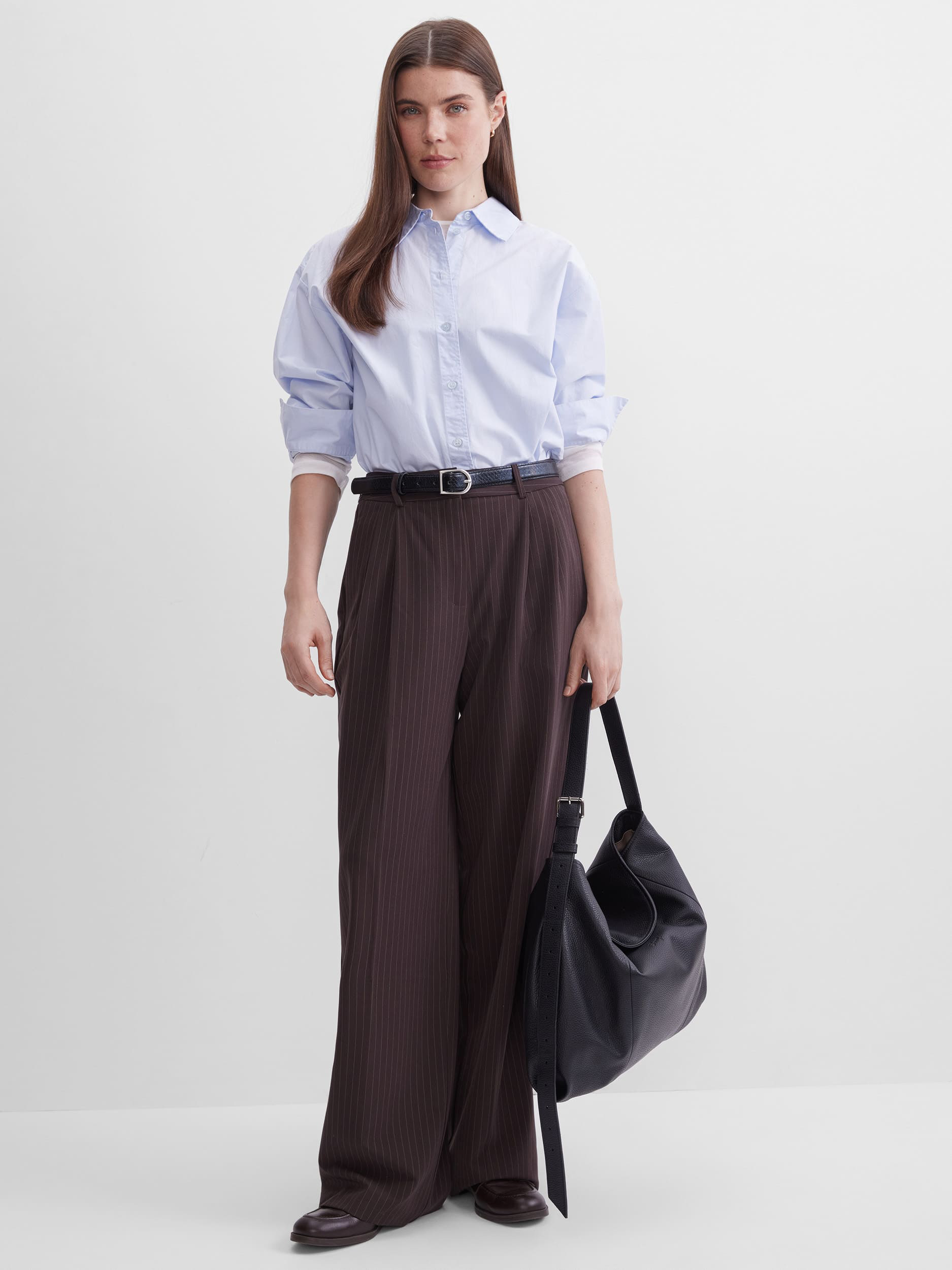 Кожаный шоппер для ноутбука 16 дюймов черного цвета