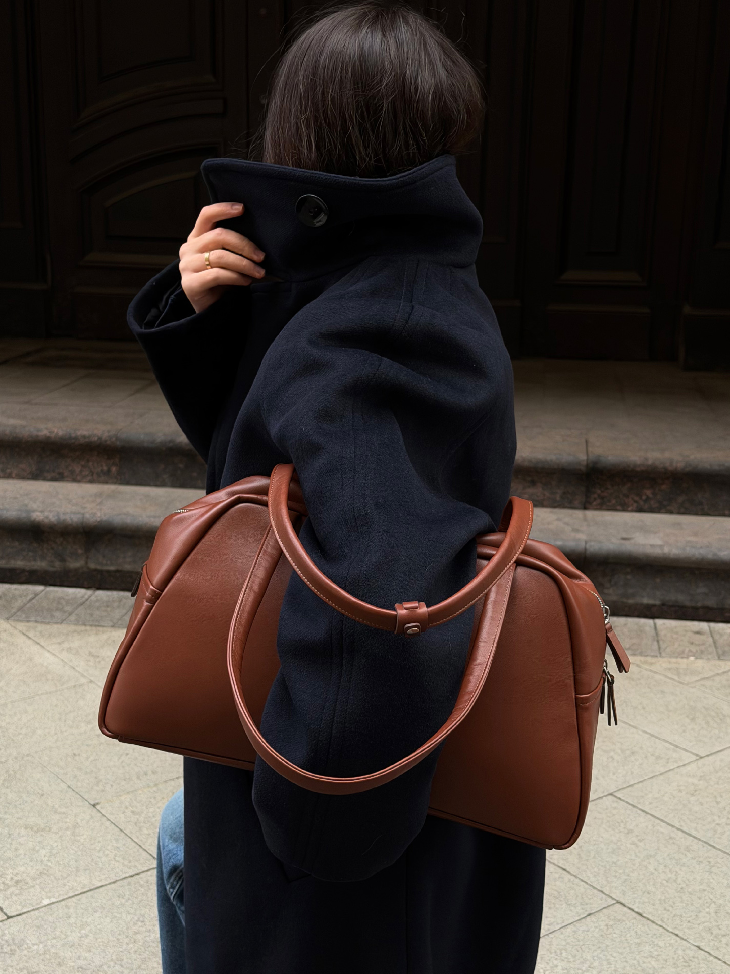 Кожаная сумка для ноутбука 14 дюймов коньячного цвета