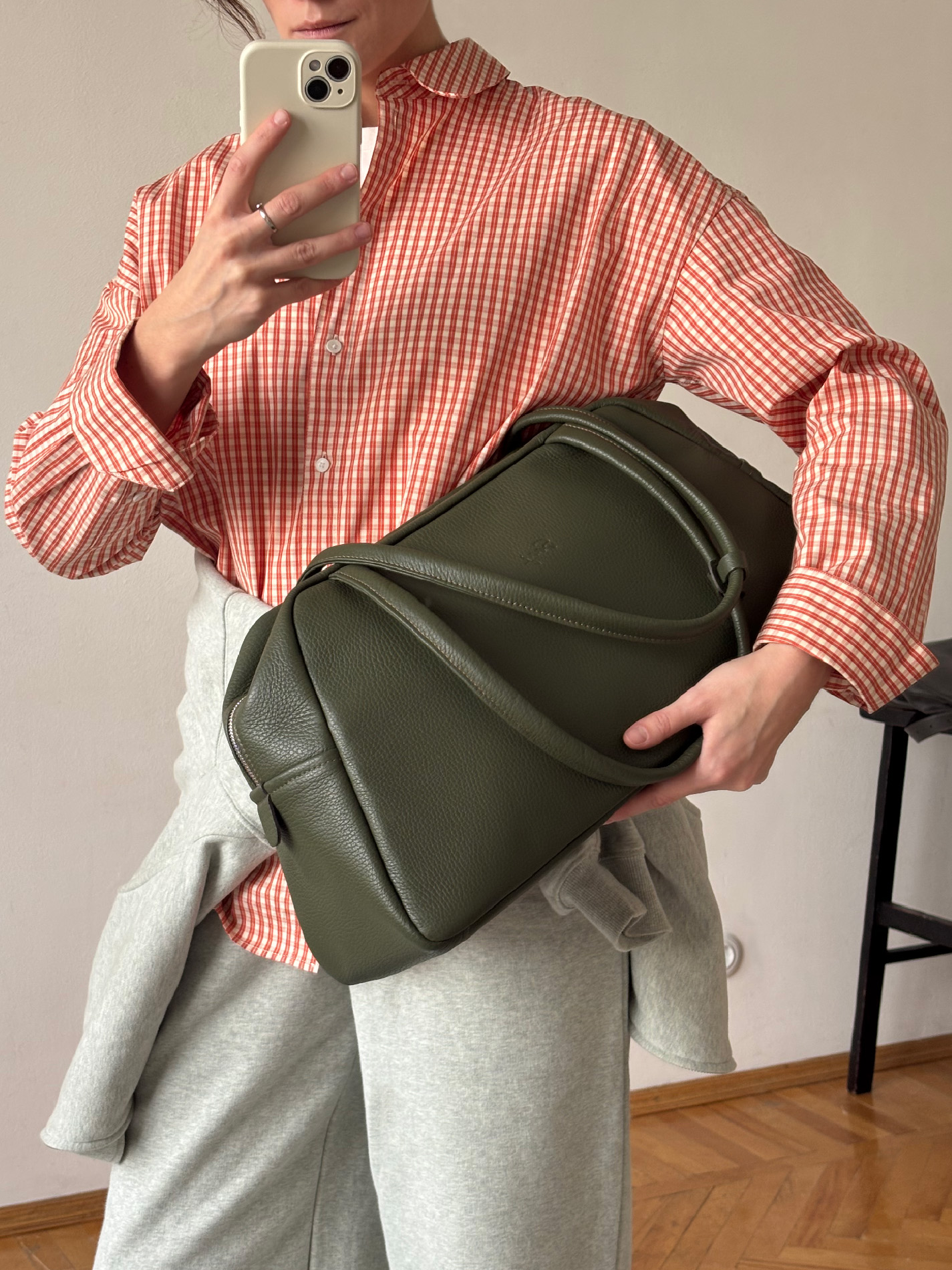 Кожаная сумка 14 дюймов оливкового цвета