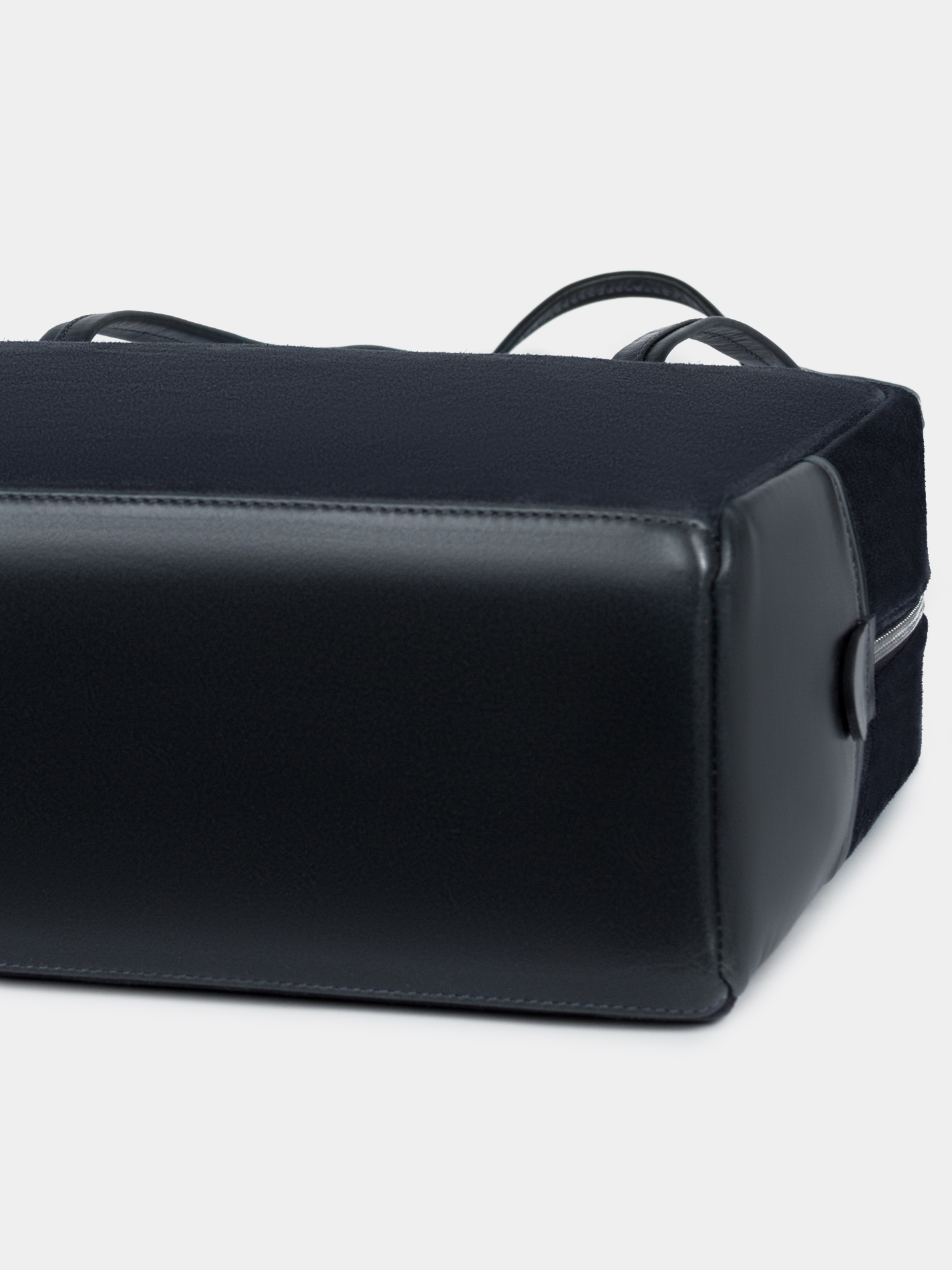 Айтишница 14 дюймов из натуральной замши синего цвета Айтишница 14 дюймов из натуральной замши синего цвета