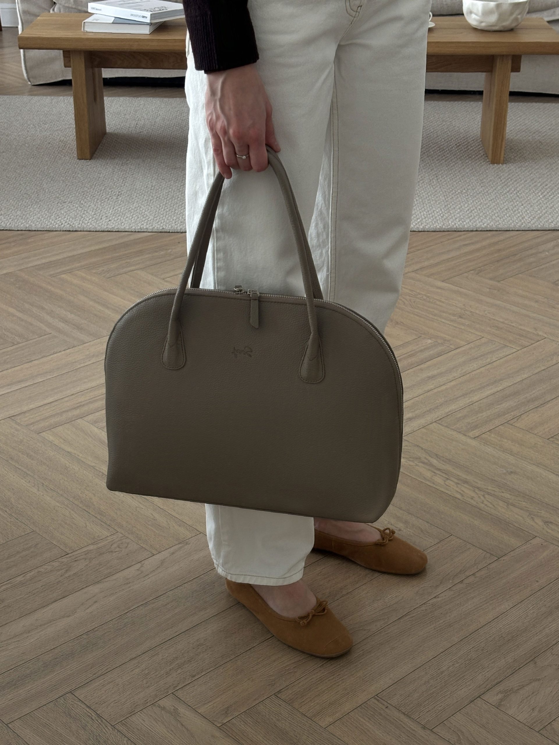 Кожаная сумка цвета тауп для ноутбука 14 дюймов