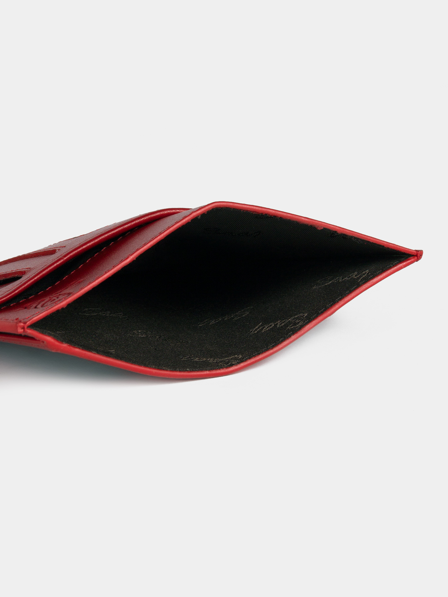 Обложка для документов из натуральной кожи Обложка для документов из натуральной кожи красного цвета