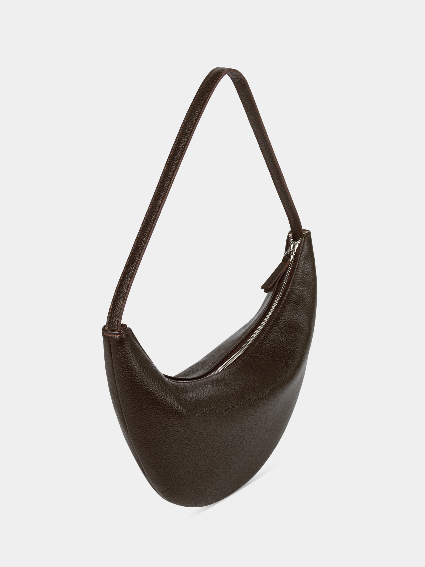 Кожаная сумка-хобо коричневого цвета